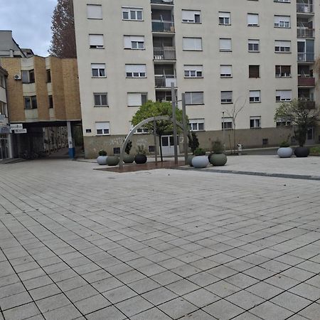 Apartman Centros Osijek Exteriér fotografie